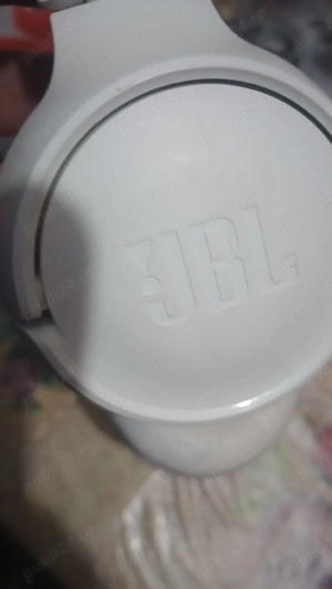 Vând casti JBL