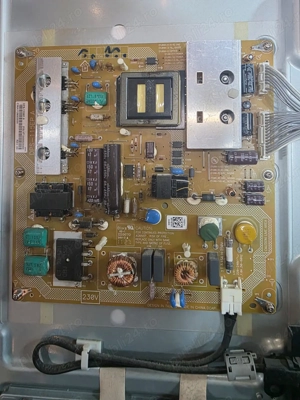 Dezmembrez de pe tv Toshiba 32rl838 - imagine 5