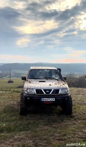 Vând autoutilitară Nissan Patrol y61 - imagine 2