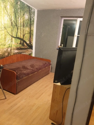 Inchiriez garsoniera cocheta Mall Vitan 