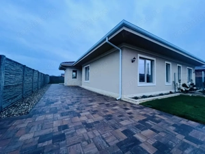 Duplex 3 camere, parter, 85 mp utili, 340 mp teren - Mosnita Noua - imagine 9