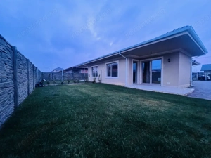 Duplex 3 camere, parter, 85 mp utili, 340 mp teren - Mosnita Noua - imagine 10