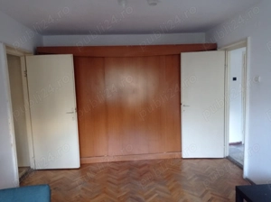 Caut coleg de apartament   zona Piața Flora 