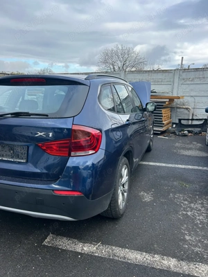 BMW X1 avariat frontal - imagine 5