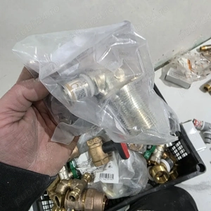 vand tot ce se vede fitinguri  uponor  pexal viega rehau