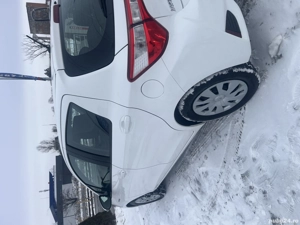 Toyota Yaris Hibrid - imagine 5