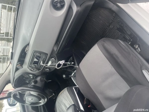 Toyota Yaris Hibrid - imagine 9