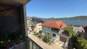 Apartament 3 camere in bloc vila 2 etaje, zona excelenta, decomandat, 2 bai, cu panorama unica - imagine 3