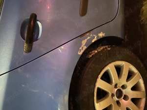 Vând Golf 5 1.6 fsi - imagine 4