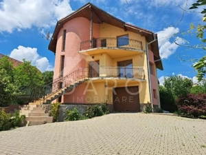 Casă de vânzare, teren 1040 mp - imagine 2