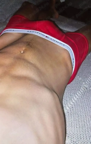 nou în oraș ofer toate serviciile de la masaj pemtru cupluri doamne sau transexual totul din plăcere