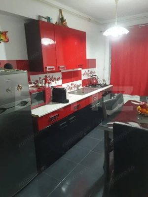 Apartament 2 camere, decomandat, intermediar, Zona Eroilor !