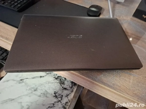 vind leptop pentru piese (desmembrări)