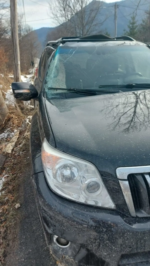 Toyota Land Cruiser 2012 caroserie avariata