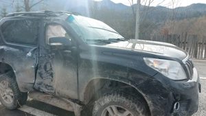 Toyota Land Cruiser 2012 caroserie avariata - imagine 2