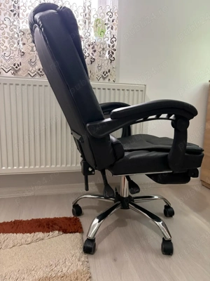 Vand Scaun Directorial Nou