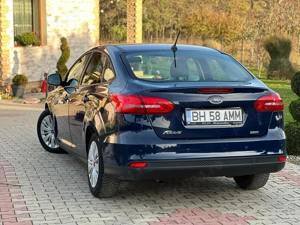 Ford Focus 1.0 EcoBoost Trend - imagine 4