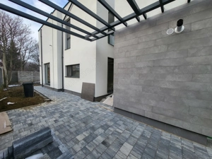 Comision 0%. Langa Iulius Mall. Zid despartitor dublu. Finisaje premium.