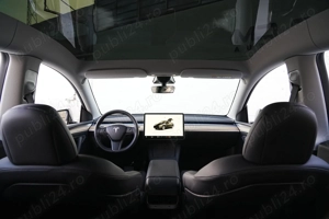 Tesla Model Y Long Range AWD - imagine 10