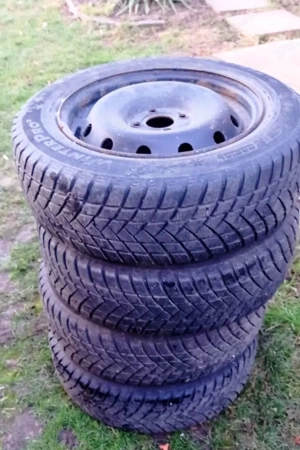 Anvelope cu jante iarna R15