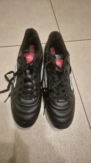 Ghete fotbal Umbro originale   mărimea 44   stare foarte bună - imagine 2
