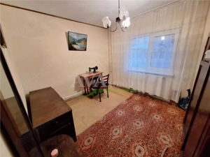 Apartament 2 camere semidecomandat , zona Cora-Bacau