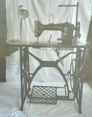 Masina de cusut GRITZNER