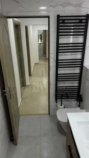 COMPLEX - 4 CAM - DECOM. - ETAJ 1 - CENTRALA PRORPIE - BOXA - 2 BAI - RENOVAT - imagine 9