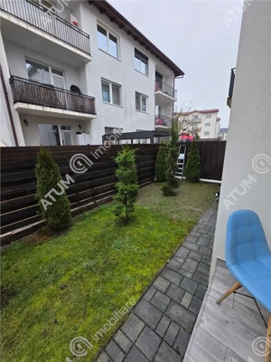 Apartament cu 3 camere decoamndate curte si terasa in zona Selimbar - imagine 10