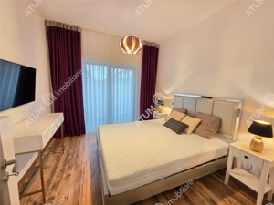 Apartament cu 3 camere decoamndate curte si terasa in zona Selimbar - imagine 3