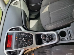 Opel Astra J an 2011, Motor 1.4 Turbo 140 cai benzina. - imagine 7