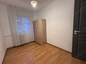 vand apartament