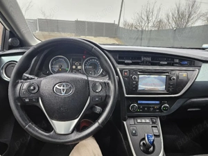 Toyota Auris Hybrid de vanzare