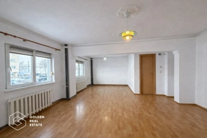 Apartament 4 camere, Micalaca, zona 100