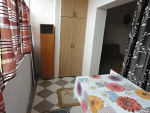 Apartament 1 camera decomandat intr-un bloc de apartamente in Confectii, renovat, mobilat - imagine 4