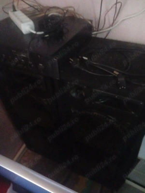 vând boxă cu stație stare foarte buna  - imagine 2