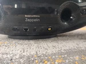 Bowers &Wilkins Zeppelin - imagine 4