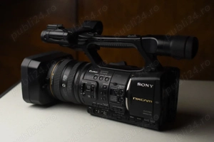 Vând cameră video Sony HRX-NX5 