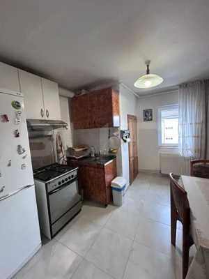 Apartament cu 2 camere, 55 mp, decomandat, zona Stefan cel Mare - imagine 2