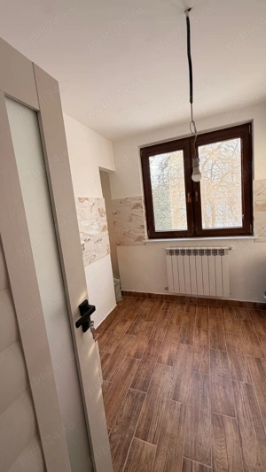 Vand Apartament 3 camere etaj 1 - imagine 5