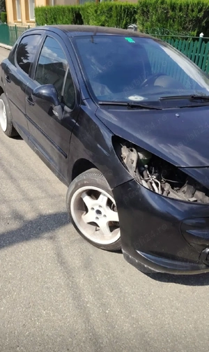 dezmembrez peugeot 207
