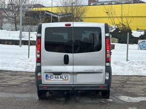Opel Vivaro*autoturism 9 locuri*navigatie*2.0 D*aer conditionat*2010