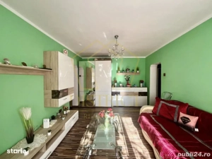 Vând apartament cu 3 camere, 2bai, balcon, et2, bucătărie spațioasă, 2holuri, centrală proprie, aer 