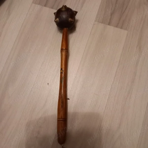 buzdugan din lemn vintage 