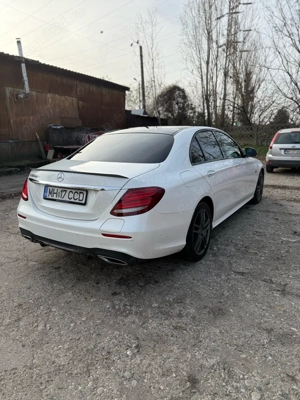 Mercedes Benz E Class E 300 de - imagine 3