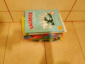 vand 18 carti  la set de mate si romana clasele 4 -7 