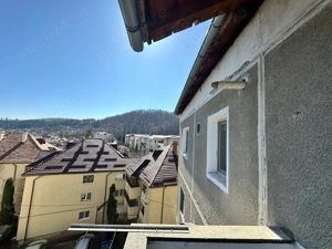 Se vinde apartament cu 3 camere, situat în Comănești, Bacău, etaj 4. - imagine 7