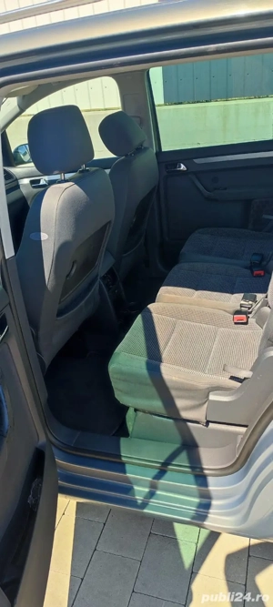 Vând mașină Volkswagen Touran 2007  - imagine 4
