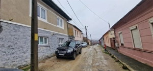 Resita Casa la Pret de Apartament,Parter, Etj 1 si Pod, Zona Muncitoresc - imagine 6