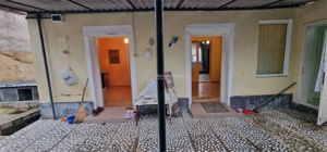 Resita Casa la Pret de Apartament,Parter, Etj 1 si Pod, Zona Muncitoresc - imagine 4